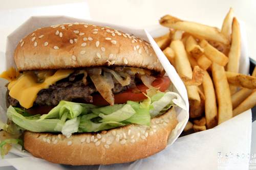 Burger Joints of Hayward #1—1/4 Lb. Giant Burger
